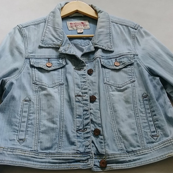 Light Wash Strech Denim Jacket - Picture 2 of 13